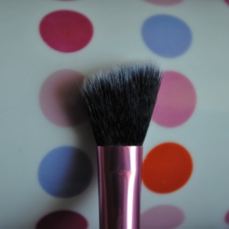 real techniques deluxe set angled highlighter brush 1